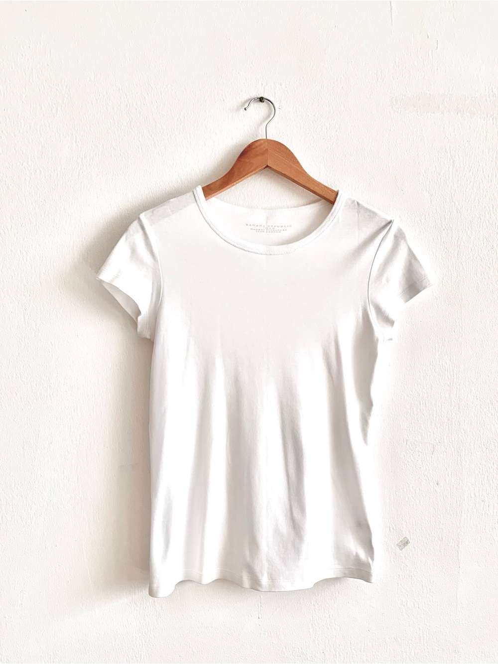 Banana Republic White Short Sleeve Crewneck Tee
